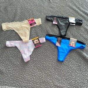 Set of 4 bundle thongs🔥🔥🔥🔥maidenform
